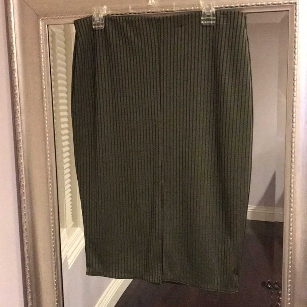 Atmosphere Front-Slit Midi Length Pencil Skirt Size 14 EUC